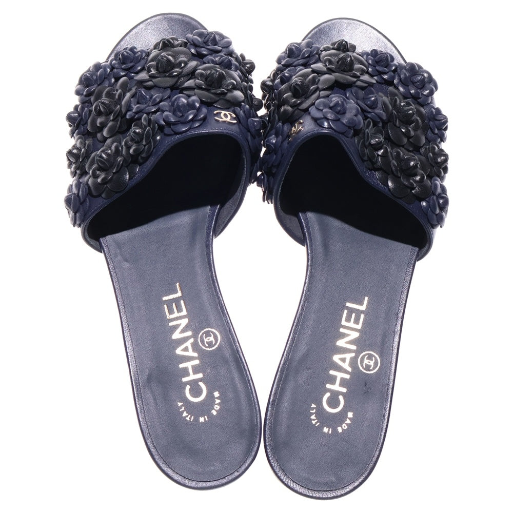 CHANEL(シャネル) ココマーク ロゴプレート カメリア レザー フラットサンダル シューズ ネイビー/ブラック レディース G34386