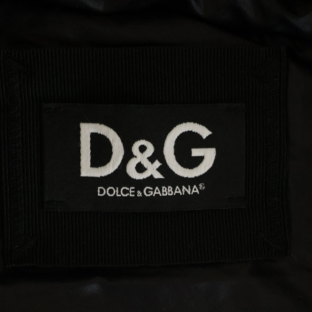 DOLCE & GABBANA(ドルチェアンドガッバーナ) フード付き ダウンジャケット ファー ロゴ デタッチャブルスリーブ ブラック RB0466 TNMHM レディース
