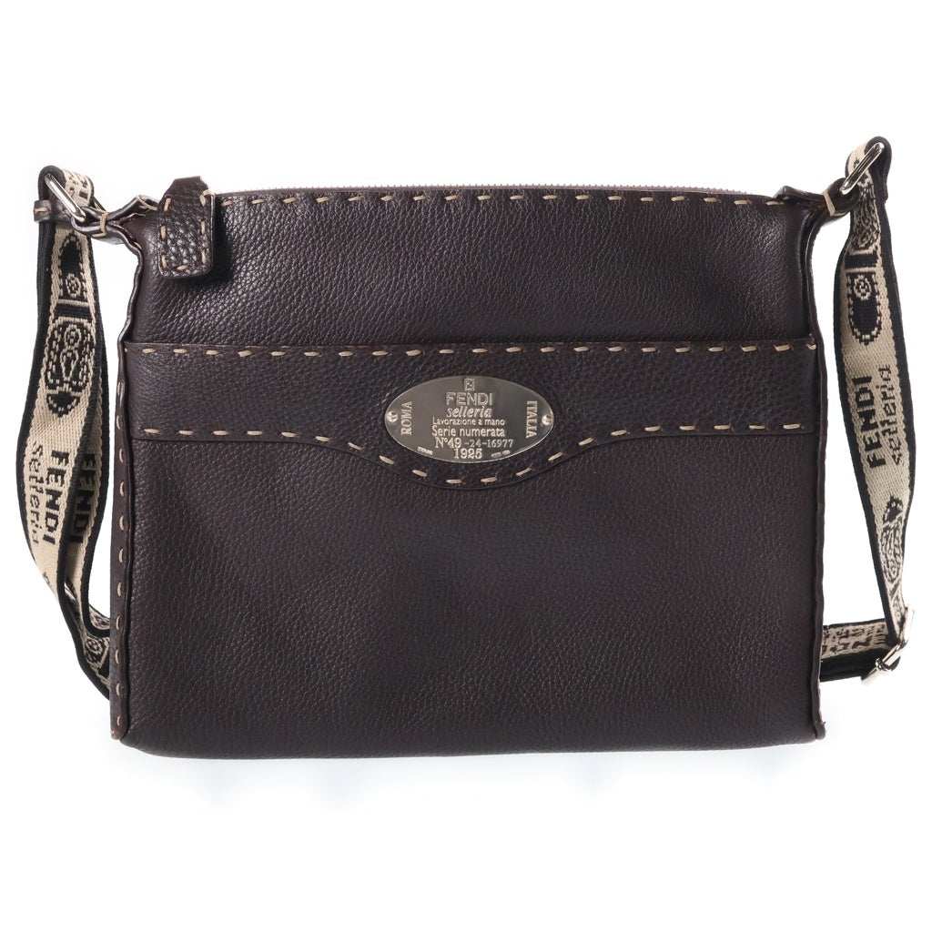 FENDI(フェンディ) セレリア オーバルロゴプレート レザー ショルダーバッグ ブラウン 8BT092