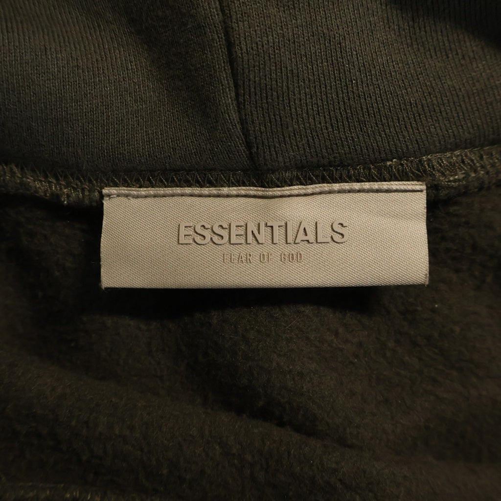 FEAR OF GOD ESSENTIALS(フィアオブゴッド エッセンシャルズ) フロントラバーロゴ プリント プルオーバースウェットパーカー カーキ
