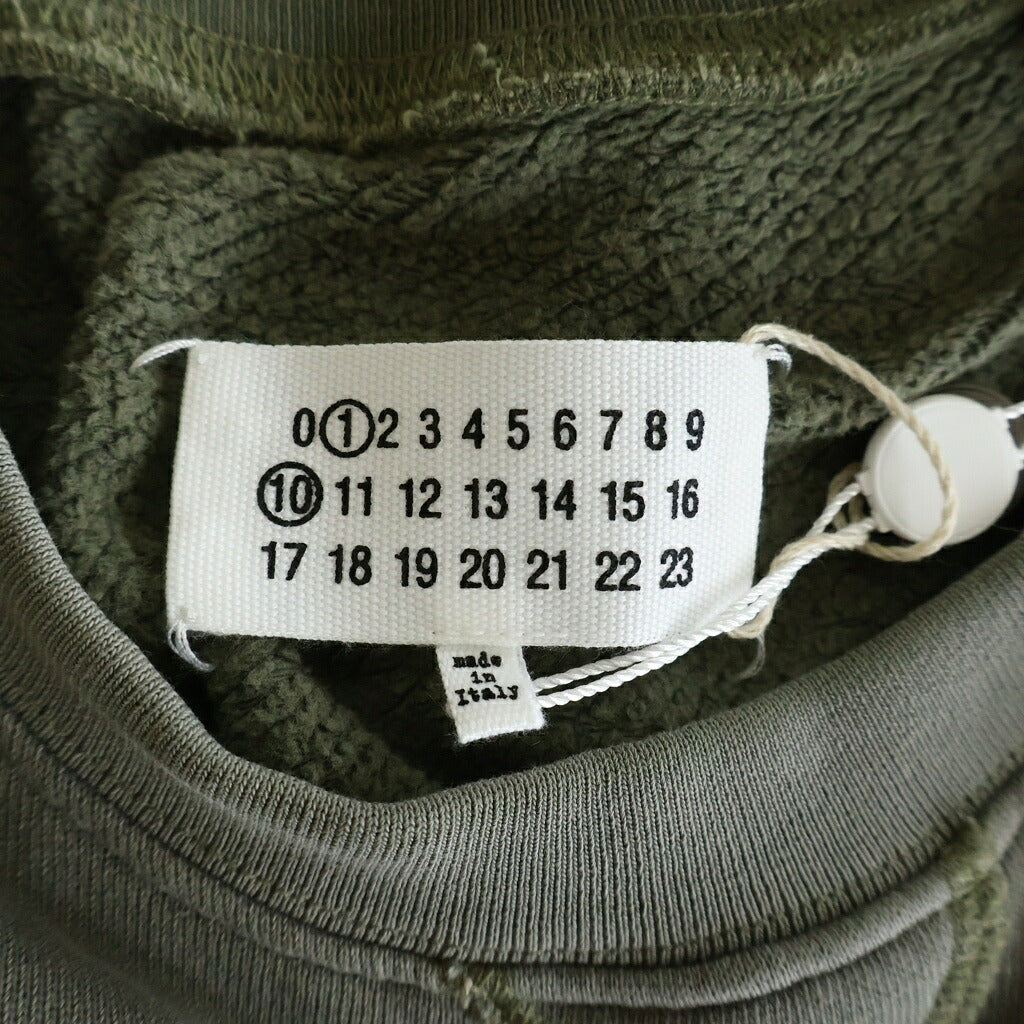 Maison Margiela(メゾンマルジェラ) 23SS ワッペンロゴ ユーズド加工 コットン クロップド プルオーバー スウェット トレーナー カーキ S51GU0123 S25580