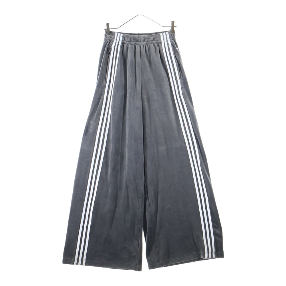 adidas(アディダス) ベルベット ルーズ トラックパンツ グレー IS4558