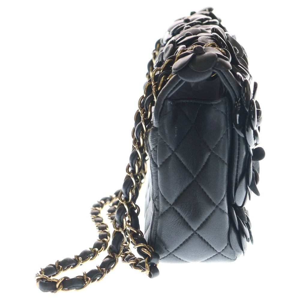 CHANEL(シャネル) マトラッセ25 カメリア Wチェーン Sフラップ 黒 ラムスキン GD金具 20983716 Gカード レディース