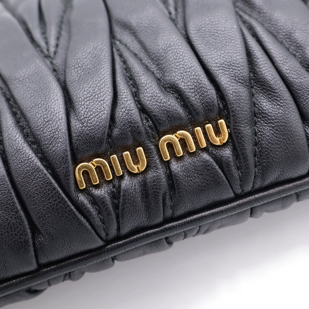 miumiu(ミュウミュウ) マテラッセ レザークラッチバッグ ブラック レディース