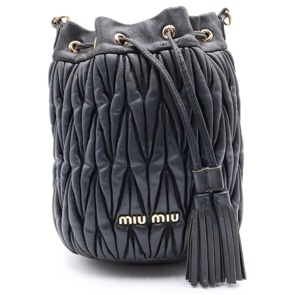miumiu(ミュウミュウ) ドローストリング レザーショルダーバッグ ブラック 5BE014 無 レディース