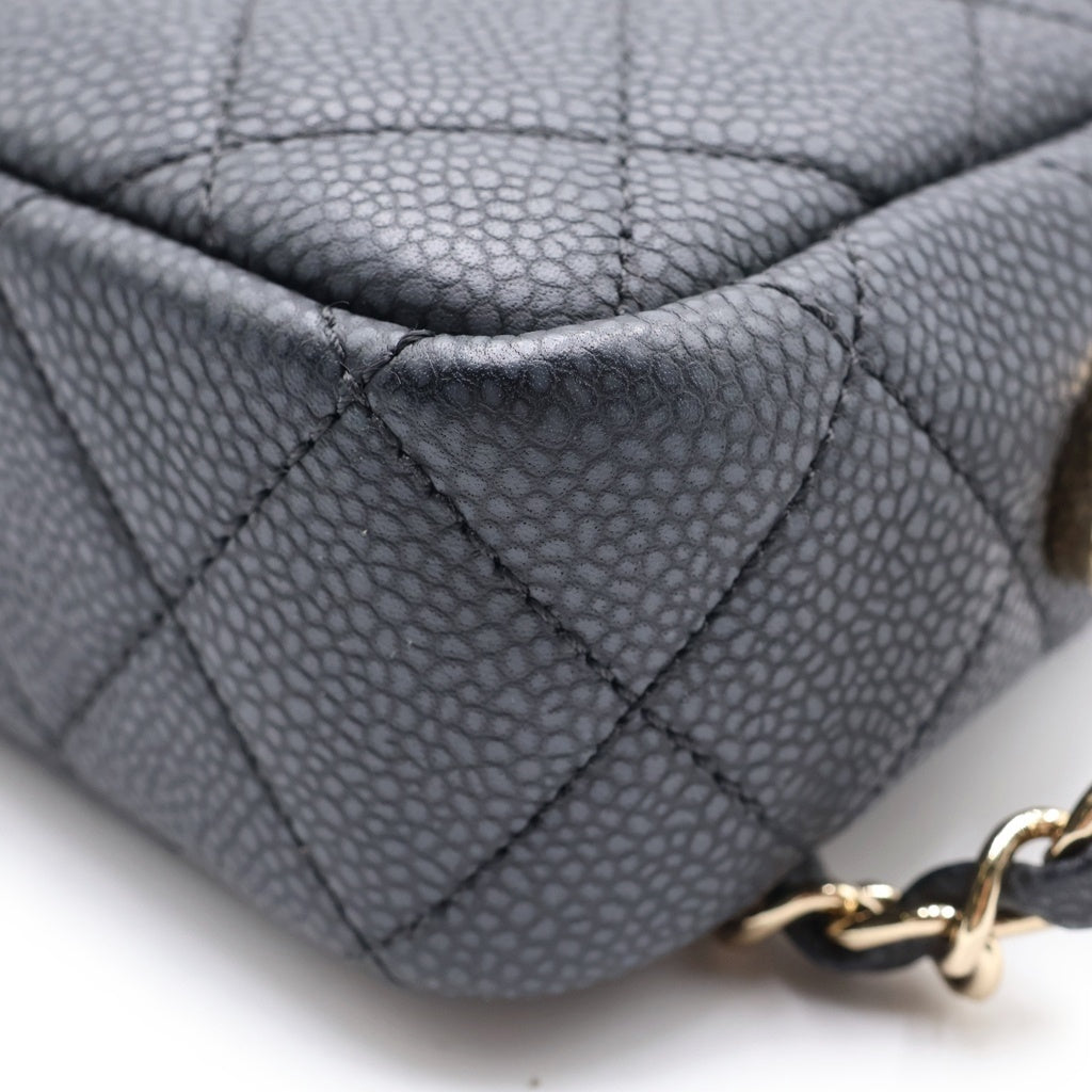 CHANEL(シャネル) マトラッセ フリンジ カメラ ショルダーバッグ グレー キャビアスキン ゴールド金具 A57719