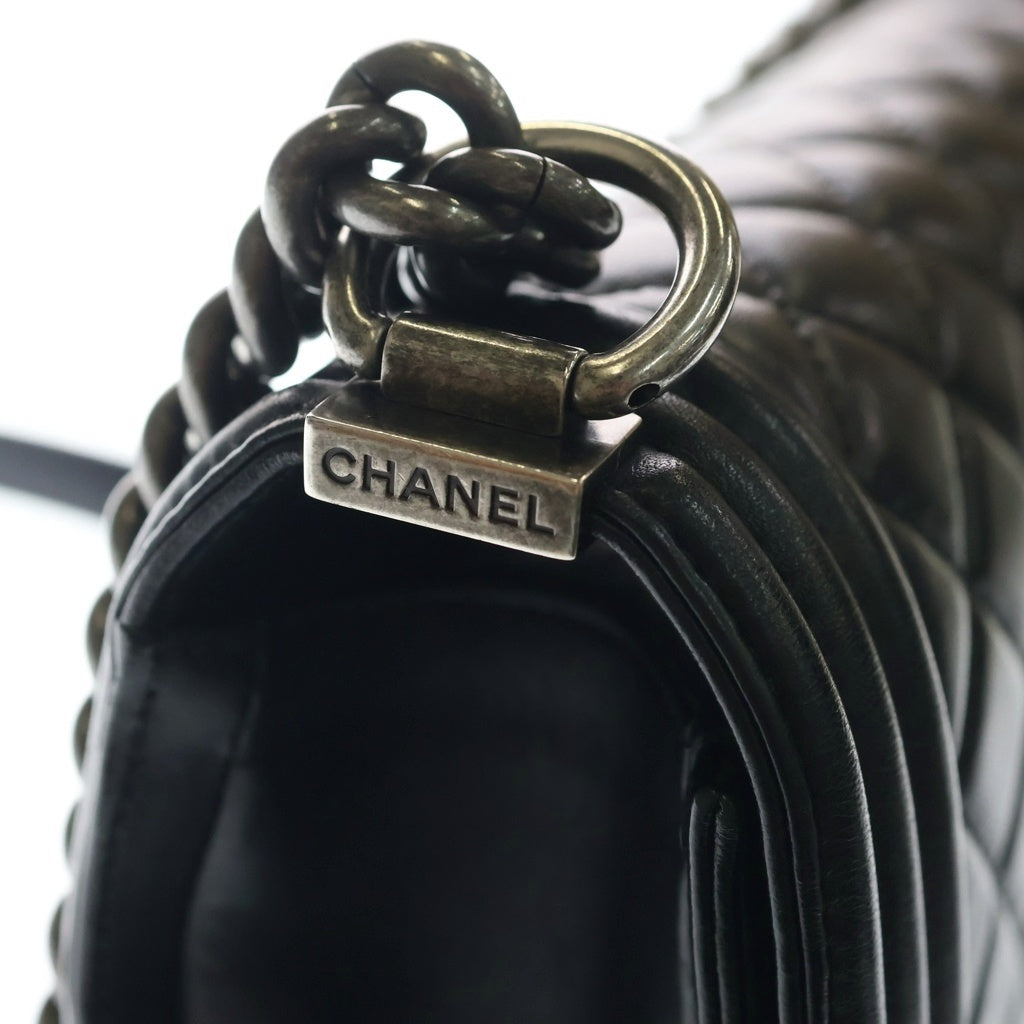CHANEL(シャネル) ボーイシャネル25 ラムスキン レザー チェーンショルダーバッグ シルバー金具 ブラック A67086 21番台 レディース
