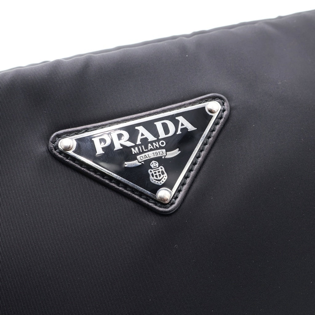 PRADA(プラダ) トライアングルロゴプレート ナイロン チェーンショルダーバッグ シルバー金具 ブラック 1BF081 レディース