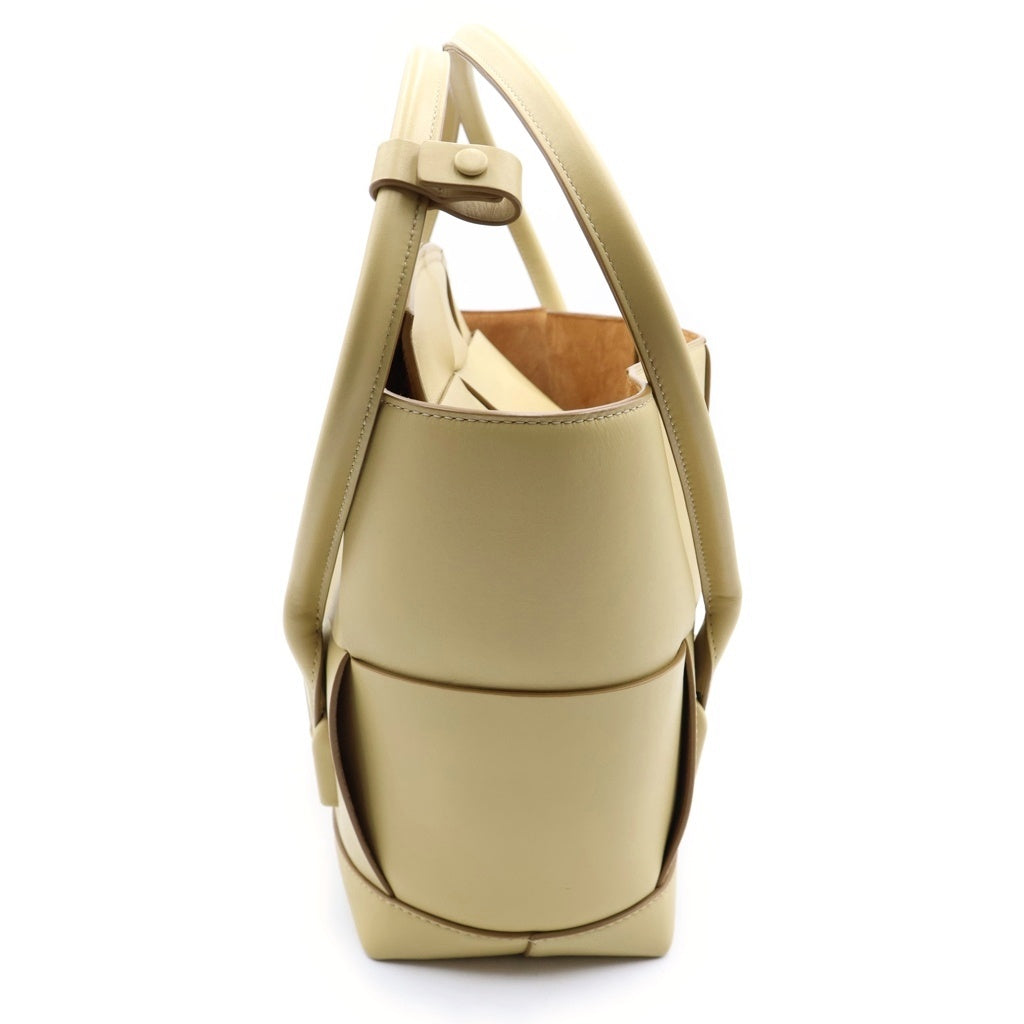 BOTTEGA VENETA(ボッテガヴェネタ) アルコ マキシイントレチャート ハンドバッグ ベージュ レザー レディース