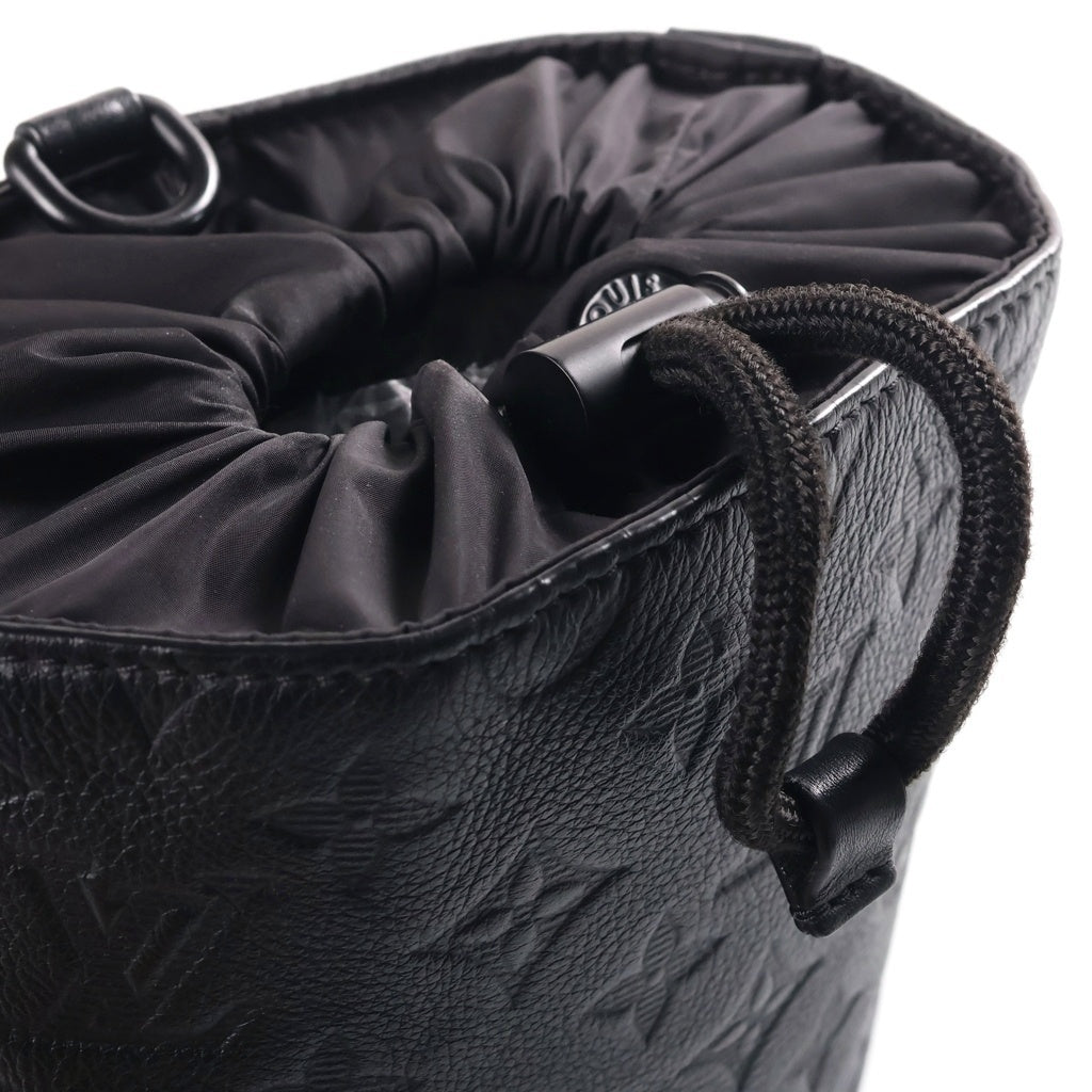 LOUIS VUITTON(ルイヴィトン) モノグラムシャドウ ノエスリング ショルダーバッグ レザー ブラック M82248 レディース