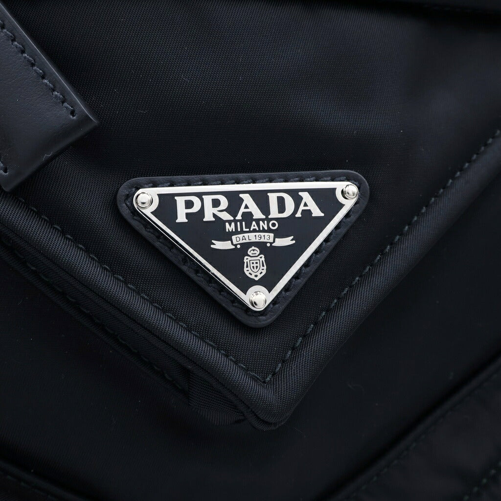 PRADA(プラダ) Re-Nylon ハンドバッグ トライアングルロゴ ブラック ナイロン 2VG120