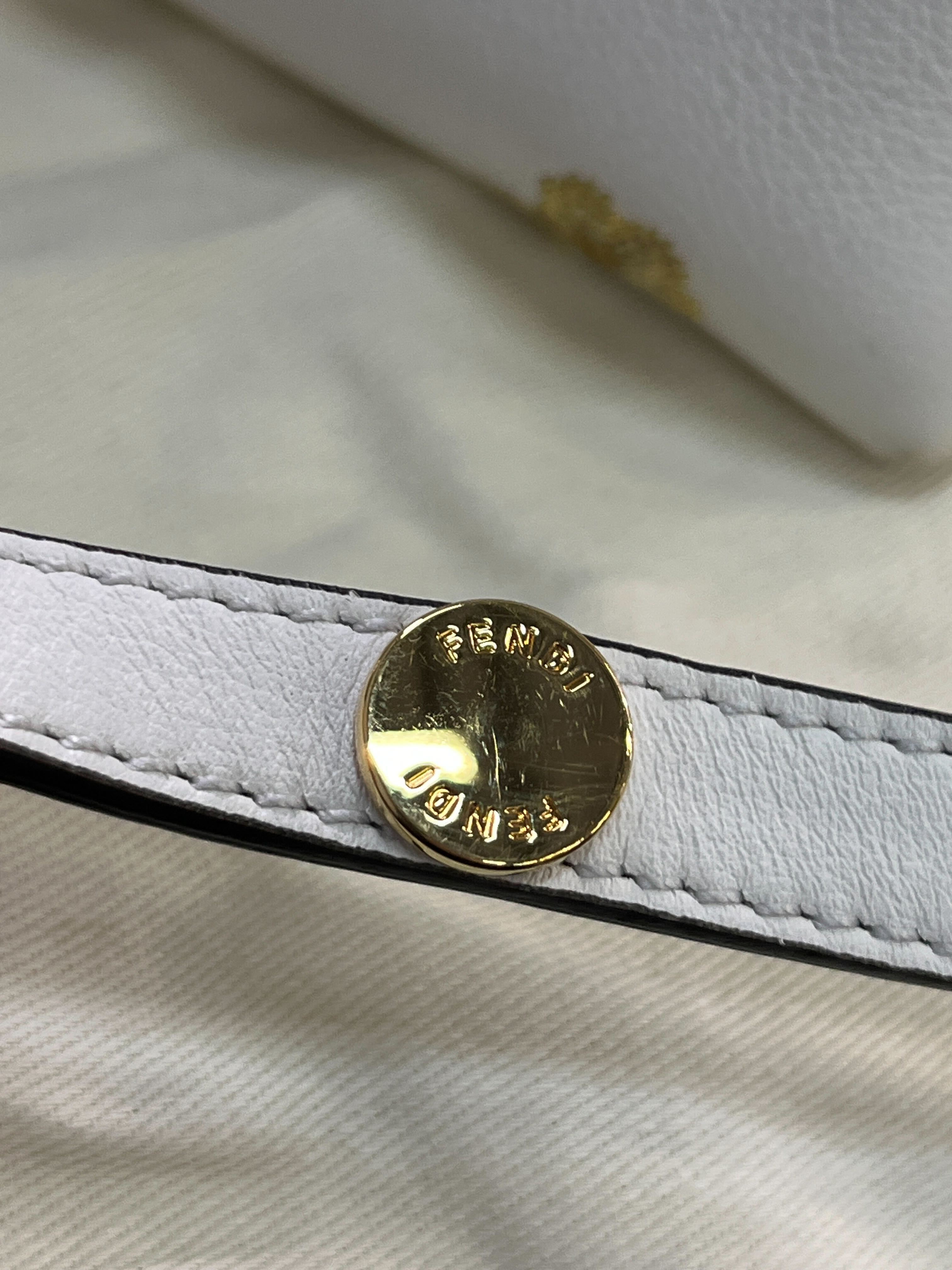 FENDI(フェンディ) バイザウェイミニ ショルダーバッグ ホワイト×ゴールド レザー 刺繍 フラワーモチーフ ゴールド金具 8BL135
