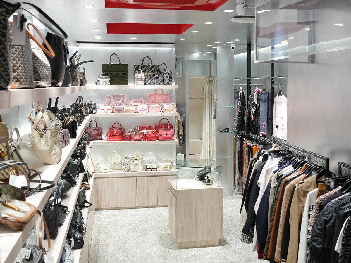 女性向けブランドリユース店「BRING：RED」<br>新宿東口2025年11月21日にオープン