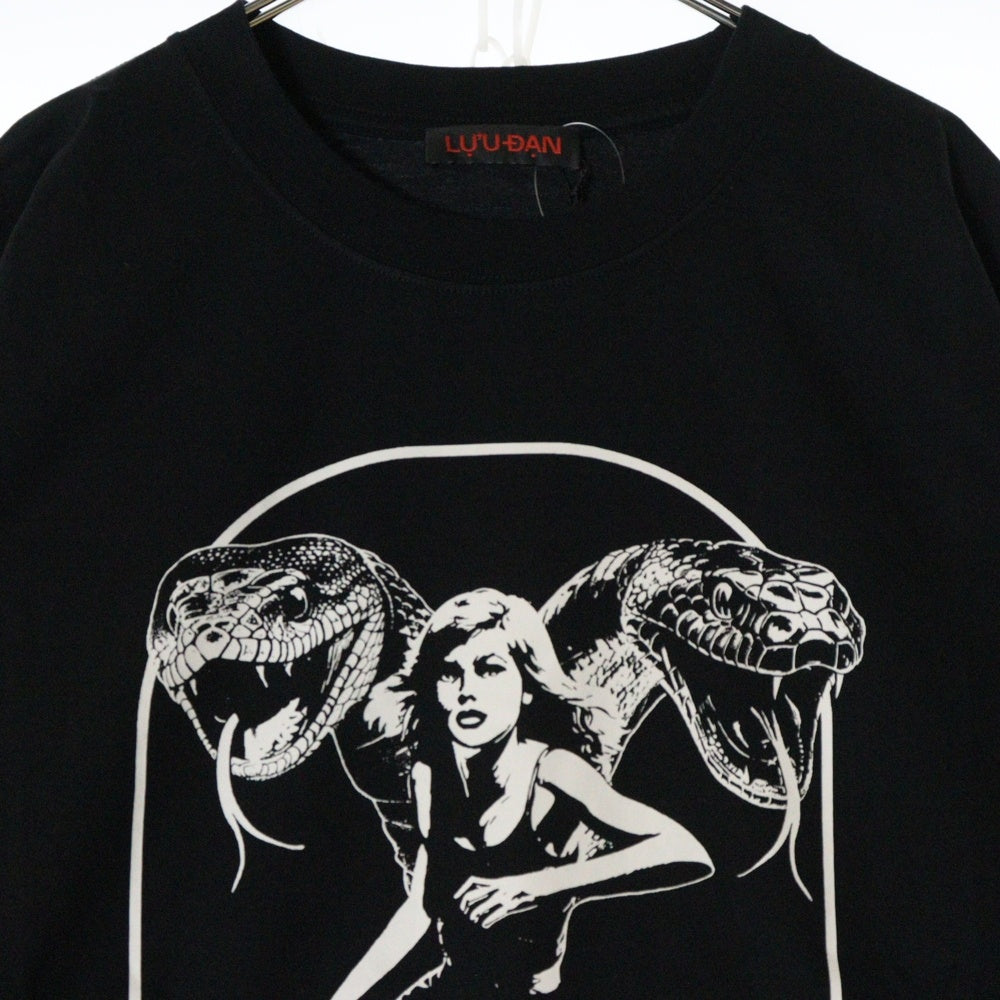 LU'U DAN(ルーダン) 25SS GRAPHIC TEE グラフィックプリント半袖Tシャツ ブラック T001J_CJ