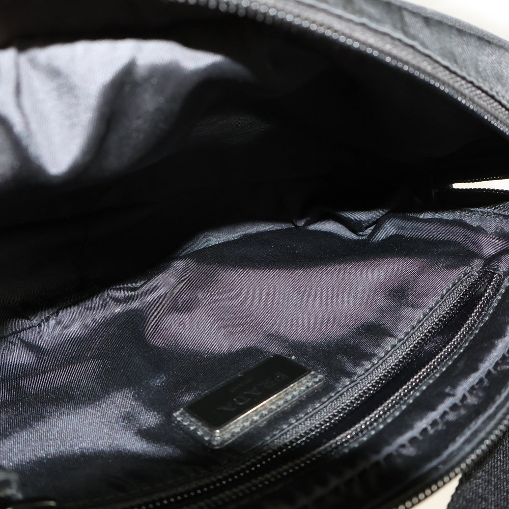 PRADA(プラダ) Re-Nylon TESSUTO MONTAGN サフィアーノ リナイロン ウエストボディバッグ 2VL977 ブラック
