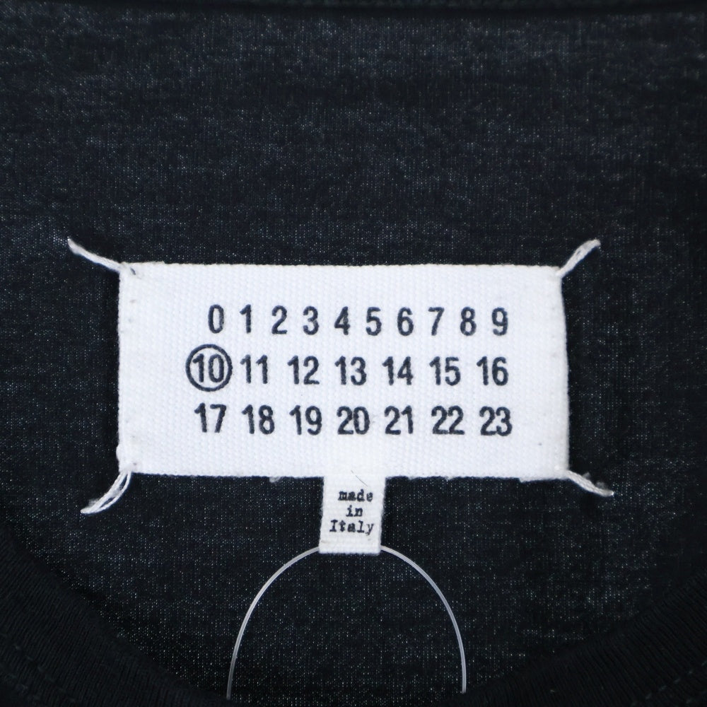 Maison Martin Margiela(メゾンマルタンマルジェラ) アップサイドダウンロゴ半袖Tシャツ カットソー S30GC0701 S22816 ブラック