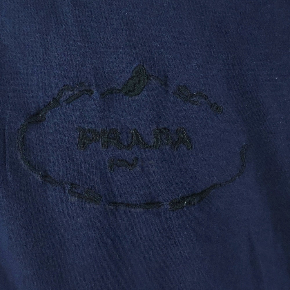 PRADA(プラダ) ロゴ刺繍 Vネック 半袖シャツ ネイビー UJM507 R131 AN7