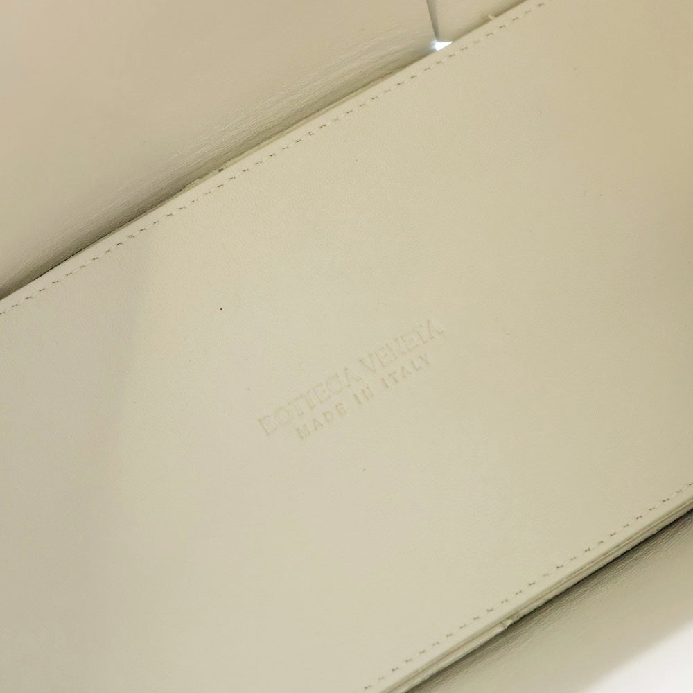 BOTTEGA VENETA(ボッテガヴェネタ) スモール アルコ イントレチャートレザートートバッグ ブラック