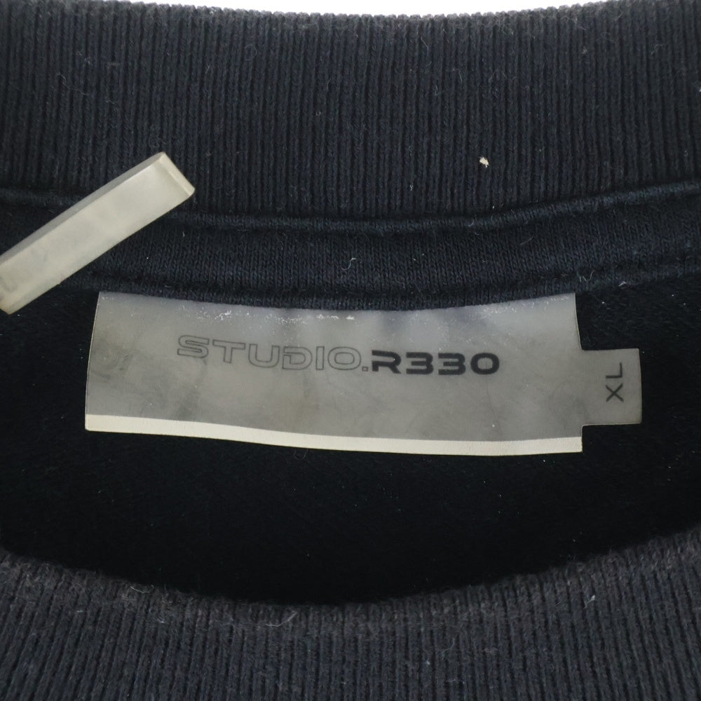 NO BRAND(ノーブランド) STUDIO R330(ステュディオ アール スリーサーティー)ロゴプリント クルーネック半袖Tシャツ ブラック
