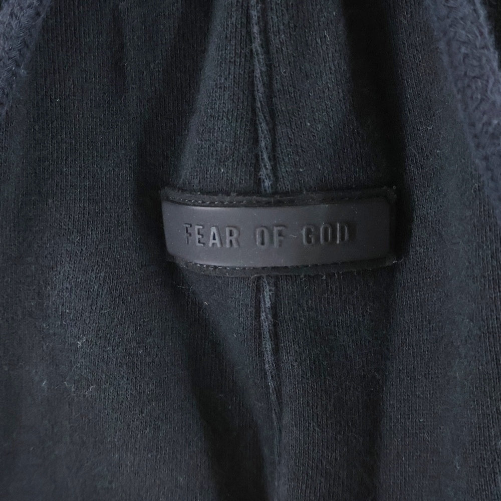 FEAR OF GOD ESSENTIALS(フィアオブゴッド エッセンシャルズ) ラバーロゴパッチ スウェットパンツ ブラック