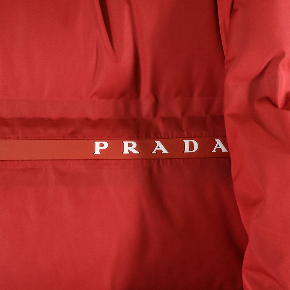 PRADA(プラダ) エクストリームテックスライト リサイクルポリエステル ロゴ ダウンジャケット レッド SGB589 S202 1XYV