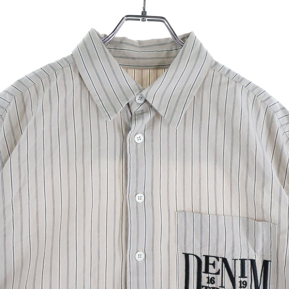 DENIM TEARS(デニムティアーズ) Dt Festival Button Up Shirt ボタンアップ ストライプ ロゴ刺繍 長袖シャツ ベージュ