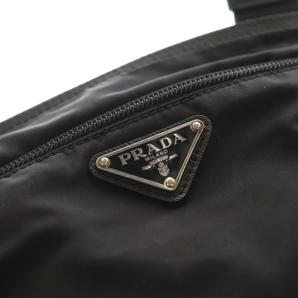 PRADA(プラダ) ショルダーバック サコッシュ 三角プレート ナイロン ブラック 1BH978