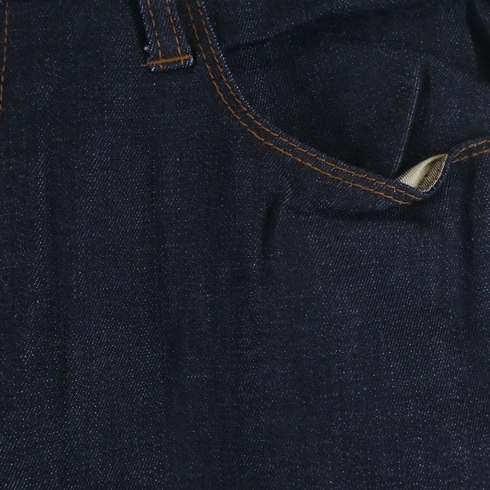 BURBERRY BLACK LABEL(バーバリー ブラックレーベル) ロゴ刺繍 ストレートデニムパンツ BMS05-010-28 インディゴ