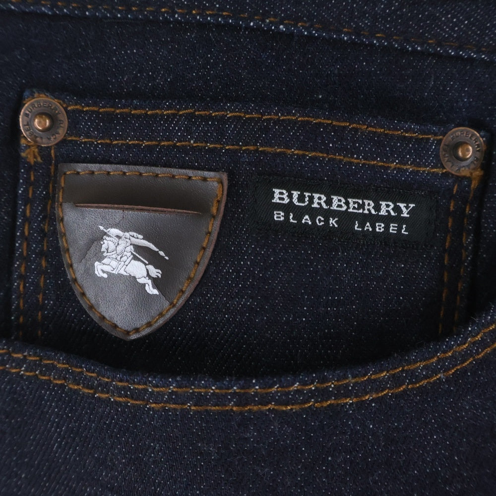 BURBERRY BLACK LABEL(バーバリー ブラックレーベル) ロゴ刺繍 ストレートデニムパンツ BMS05-010-28 インディゴ
