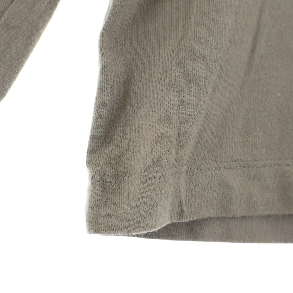 FEAR OF GOD ESSENTIALS(フィアオブゴッド エッセンシャルズ) L/S T-SHIRT フェルトロゴ 長袖Tシャツ ロンT ベージュ