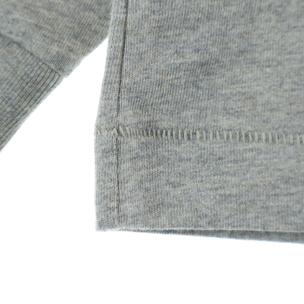 FEAR OF GOD ESSENTIALS(フィアオブゴッド エッセンシャルズ) L/S T-SHIRT ラバーロゴ 長袖Tシャツ ロンT グレー