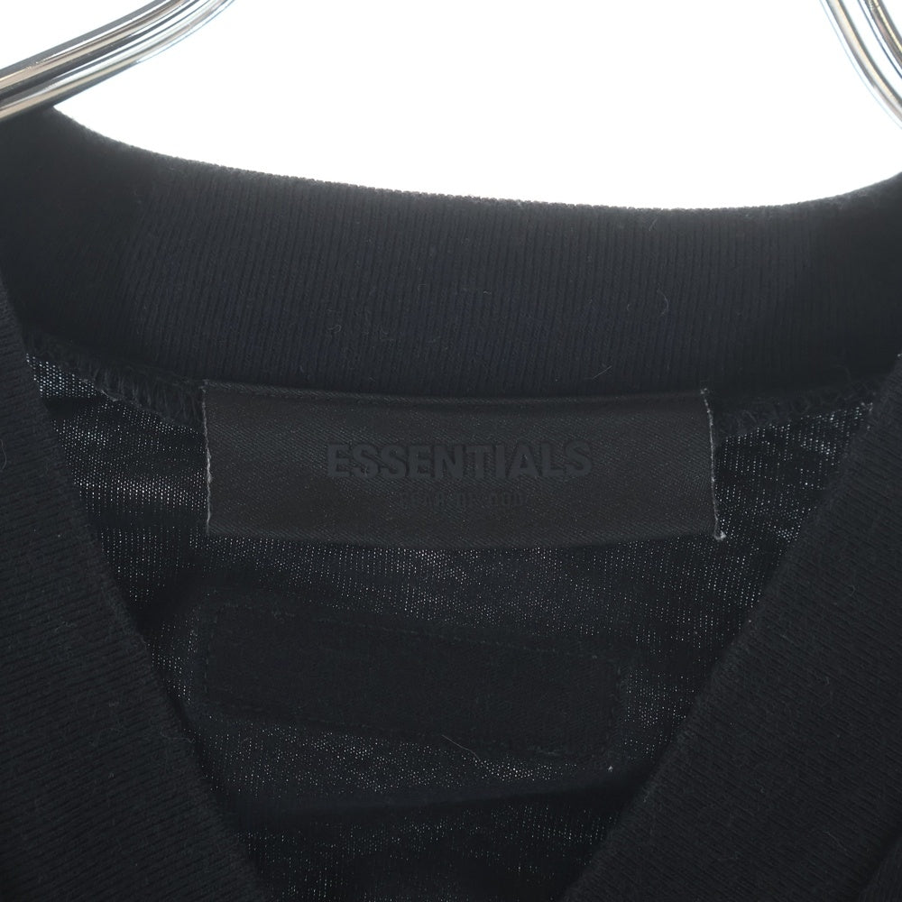 FEAR OF GOD ESSENTIALS(フィアオブゴッド エッセンシャルズ) S/S V NECK T-SHIRT ラバーロゴ Vネック半袖Tシャツ ブラック