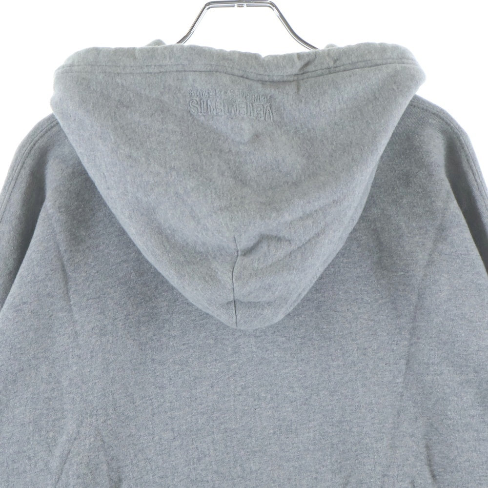 VETEMENTS(ヴェトモン) 19SS CARTOON HOODIE USS197010 カートゥーン フーディー フロント刺繍 プルオーバーパーカー グレー
