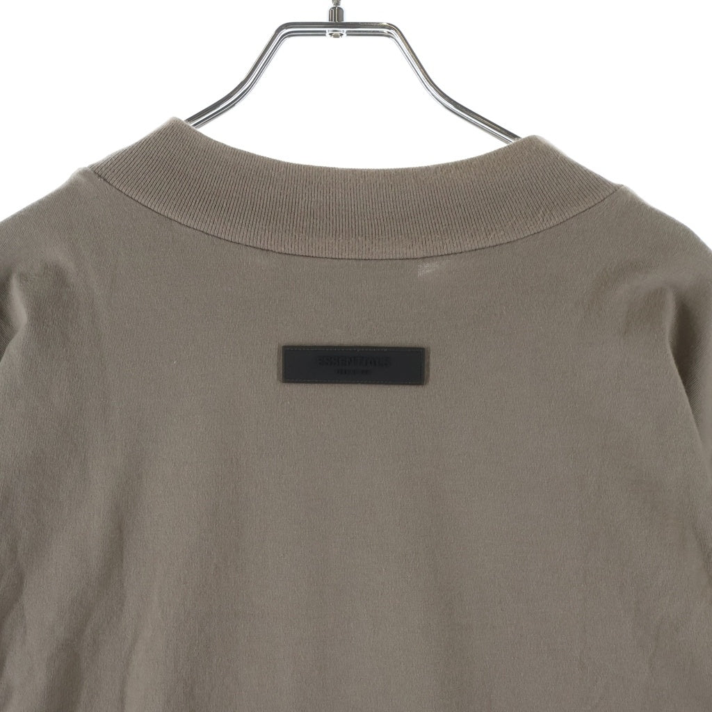 FEAR OF GOD ESSENTIALS(フィアオブゴッド エッセンシャルズ) L/S T-SHIRT フェルトロゴ 長袖Tシャツ ロンT ベージュ