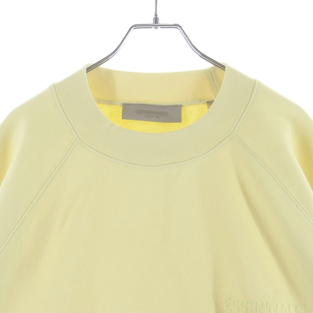 FEAR OF GOD ESSENTIALS(フィアオブゴッド エッセンシャルズ) SWEATSHIRT フェルトロゴ クルーネックスウェットトレーナー イエロー