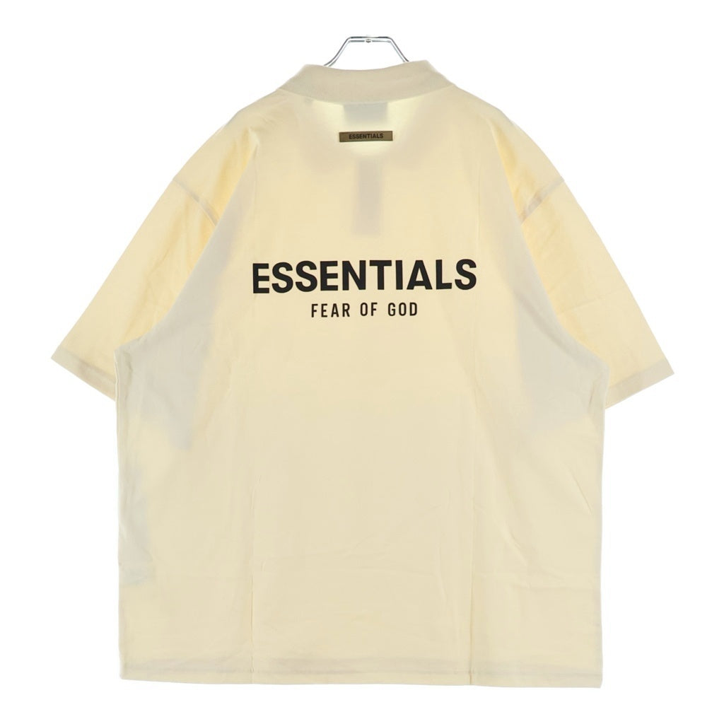 FEAR OF GOD ESSENTIALS(フィアオブゴッド エッセンシャルズ) S/S POLO SHIRT バックラバーロゴ 半袖ポロシャツ アイボリー