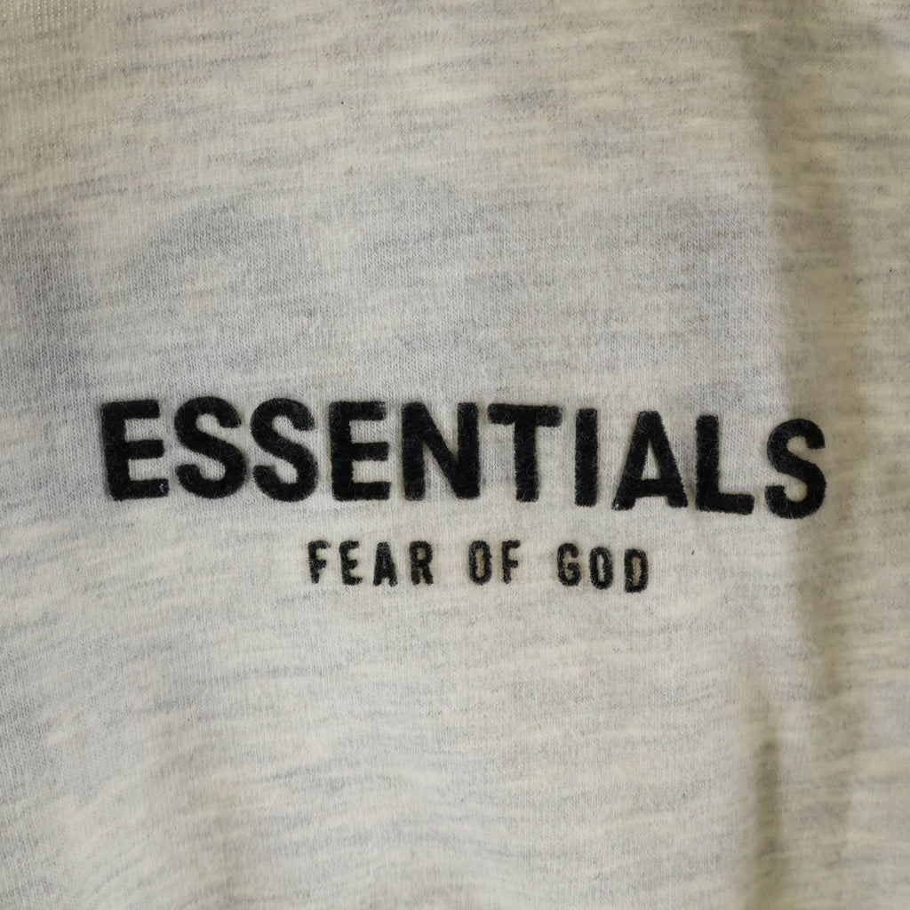 FEAR OF GOD ESSENTIALS(フィアオブゴッド エッセンシャルズ) L/S T-SHIRT フェルトロゴ 長袖Tシャツ ロンT グレージュ