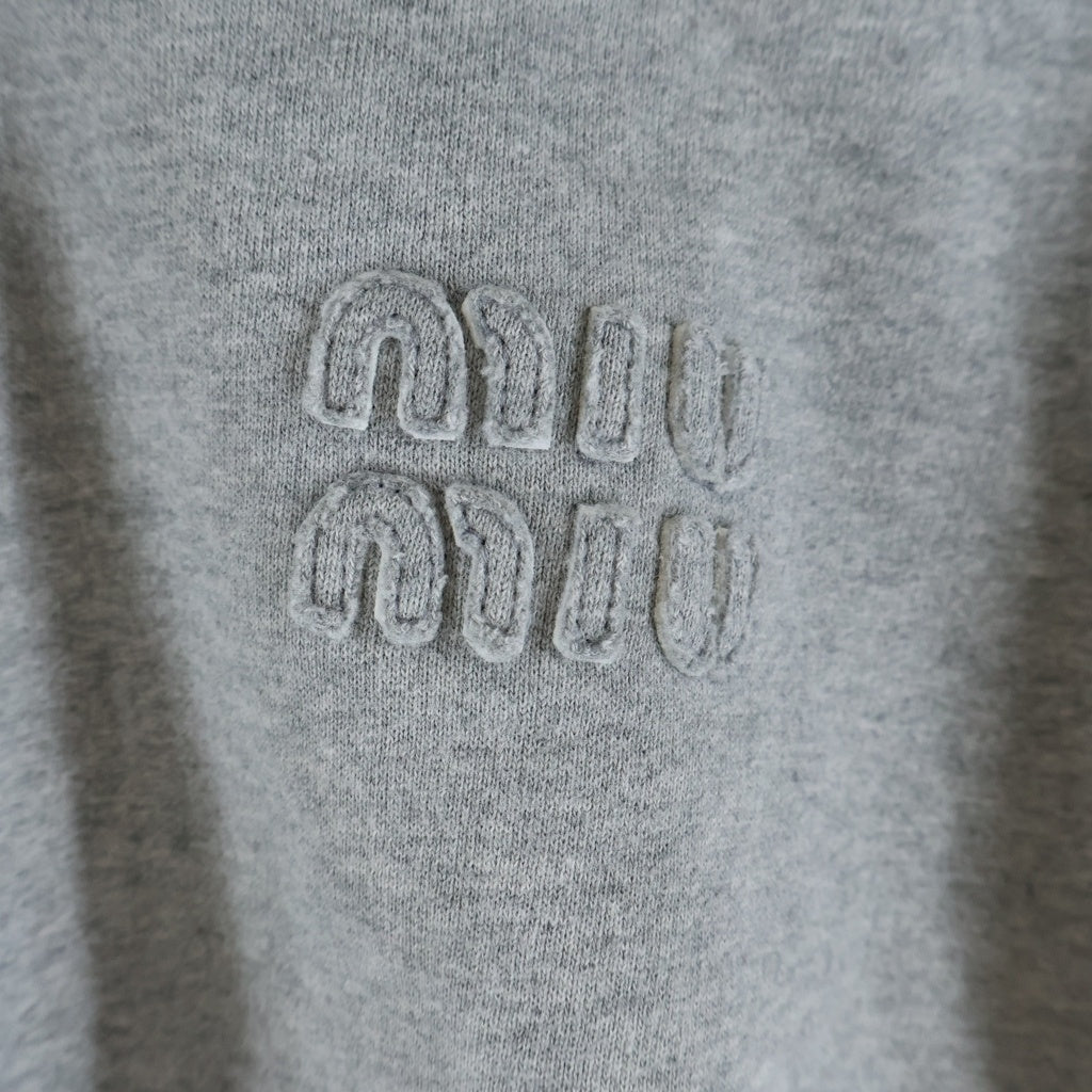miumiu(ミュウミュウ) 23AW ロゴクロップド スウェットトレーナー レディース MJL869 102J グレー