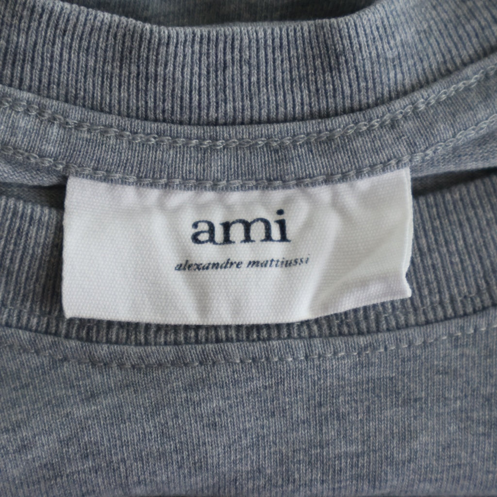 AMI Alexandre Mattiussi(アミアレクサンドルマテュッシ) T-Shirt ハートロゴ刺繍 半袖Tシャツ グレー E21HJ128.726