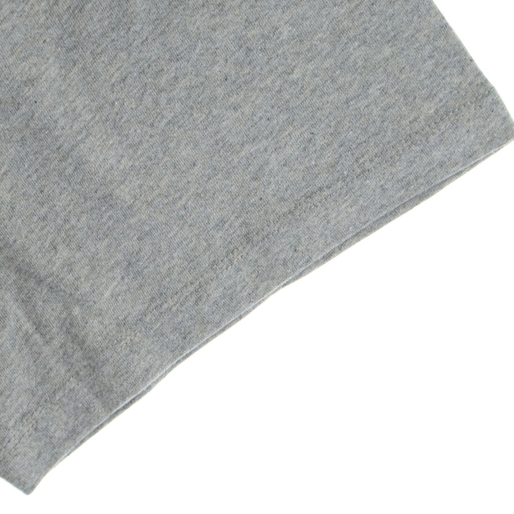FEAR OF GOD ESSENTIALS(フィアオブゴッド エッセンシャルズ) S/S T-SHIRT ラバーロゴ 半袖Tシャツ グレー