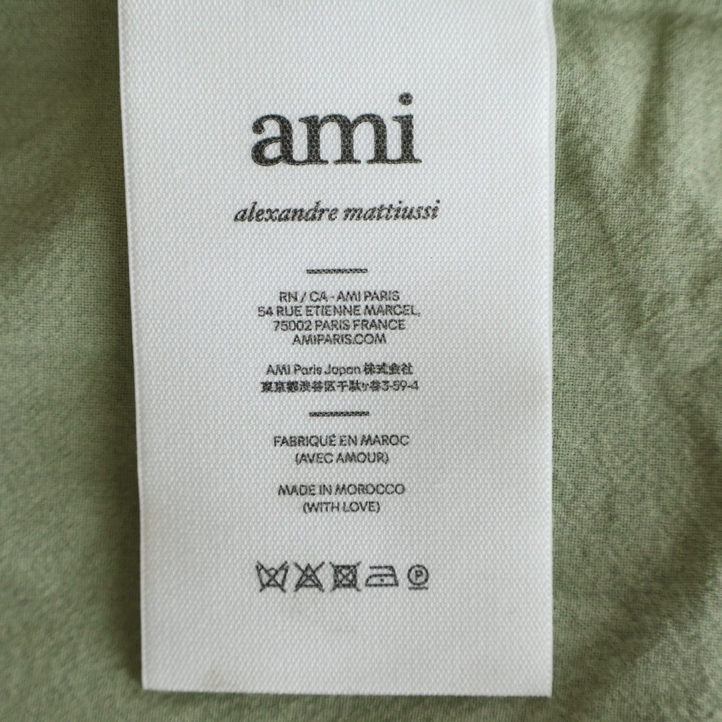 AMI Alexandre Mattiussi(アミアレクサンドルマテュッシ) Boxy Fit Shirt ハートロゴ刺繍 長袖シャツ カーキ USH140.CO0062
