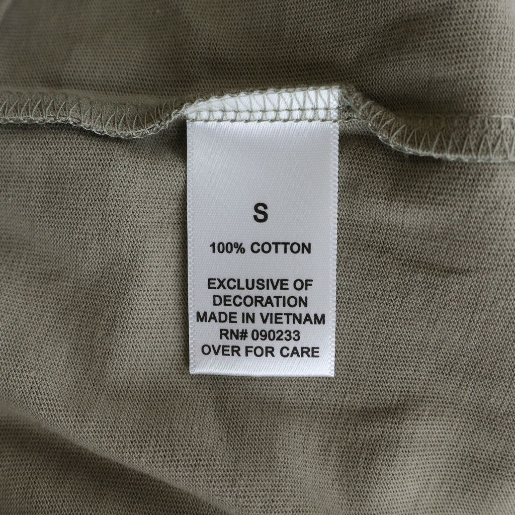 FEAR OF GOD ESSENTIALS(フィアオブゴッド エッセンシャルズ) S/S T-SHIRT バックラバーロゴ 半袖Tシャツ ベージュ