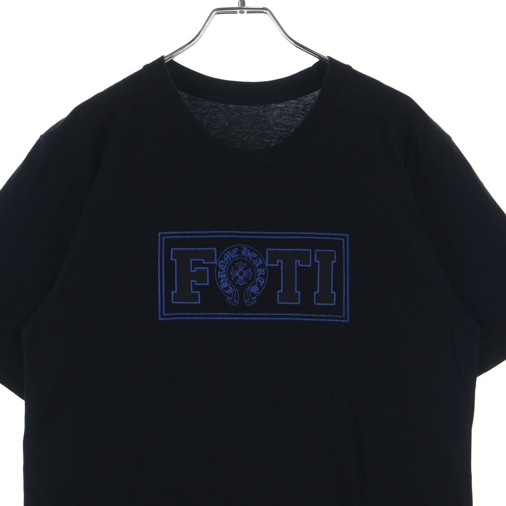 CHROME HEARTS(クロムハーツ) FOTI S/S フォティ バックスクロールラベル マハリアプリント半袖Tシャツカットソー ブラック