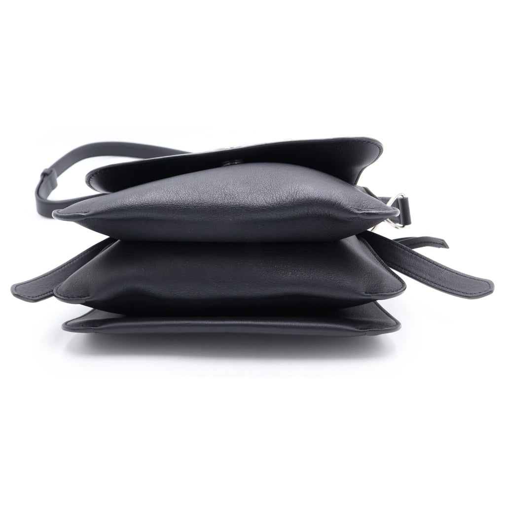 J.W.ANDERSON(ジェー ダブリュー アンダーソン) Disc Leather Crossbody Bag ディスク クロスボディ レザーバッグ ショルダーバッグ ブラック レディース