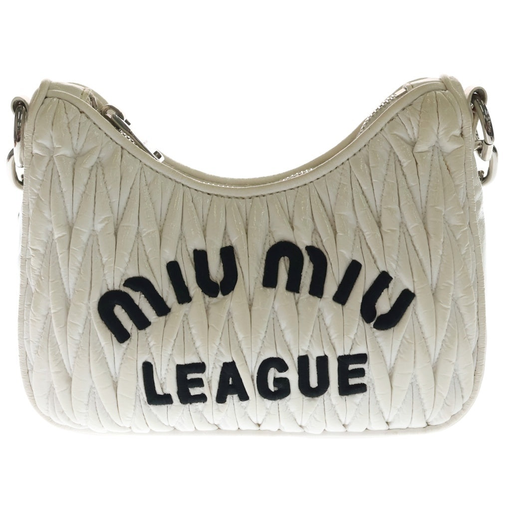 miumiu(ミュウミュウ) Matelasse キルティング PVCレザー チェーンショルダーバッグ ハンドバッグ ホワイト レディース 5BH211