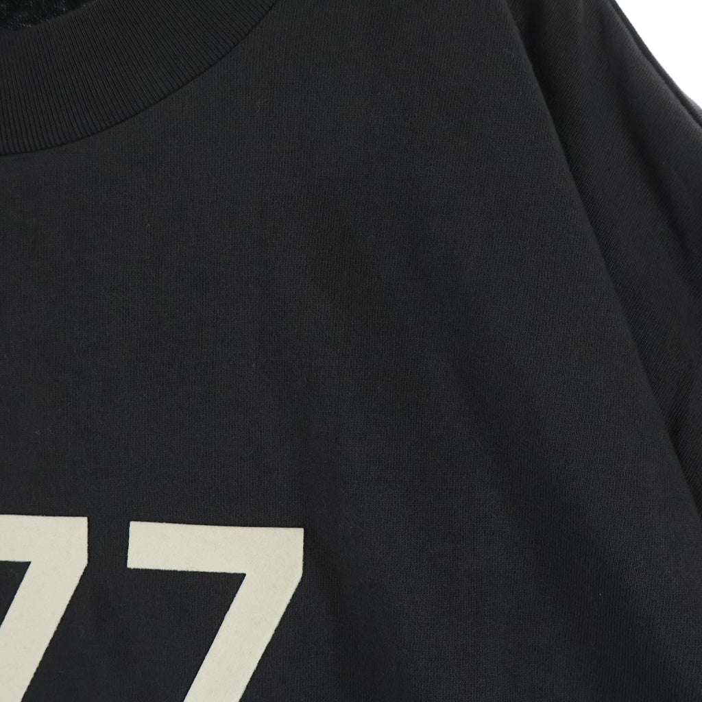 FEAR OF GOD ESSENTIALS(フィアオブゴッド エッセンシャルズ) S/S T-SHIRT 1977 フェルトロゴ 半袖Tシャツ グレー