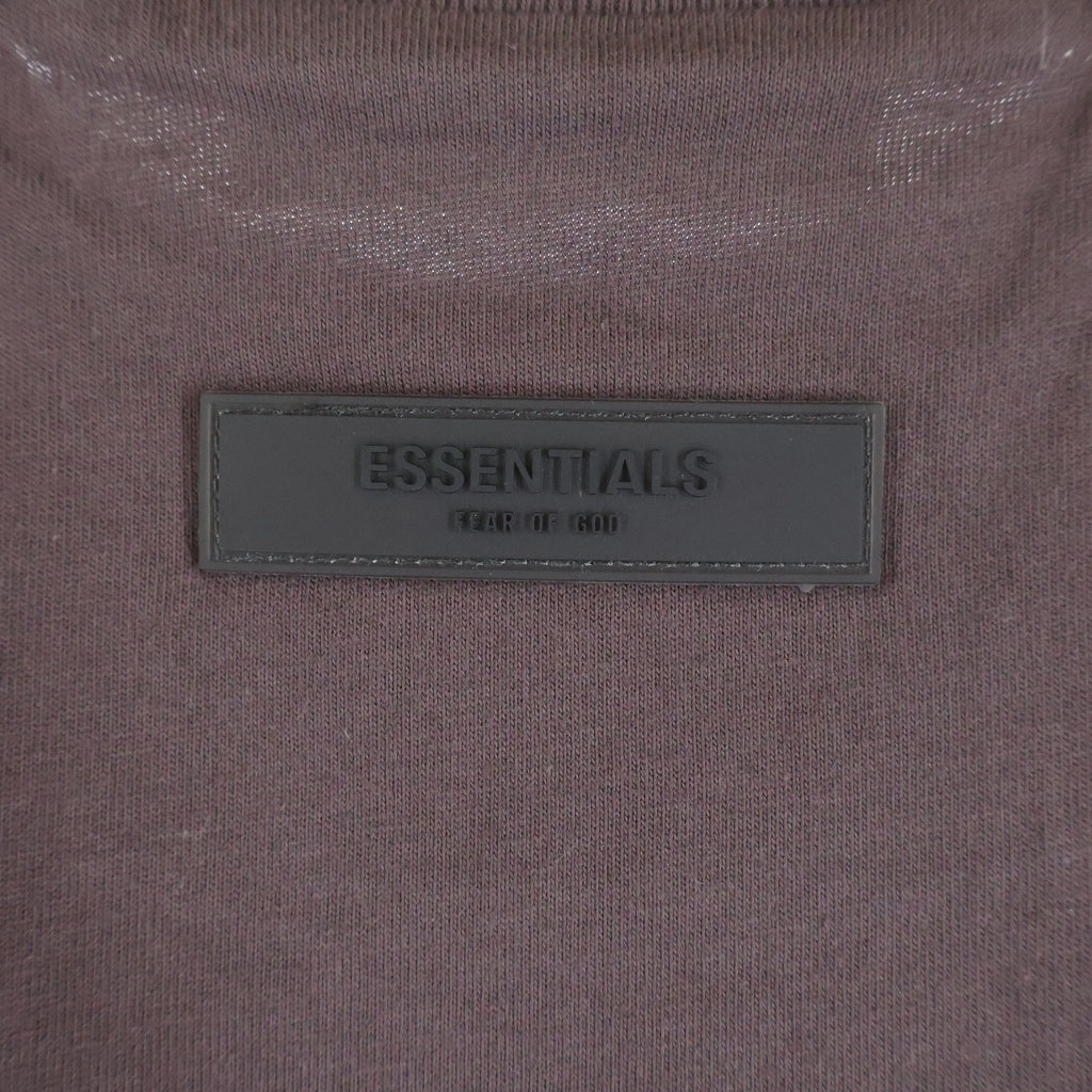 FEAR OF GOD ESSENTIALS(フィアオブゴッド エッセンシャルズ) S/S T-SHIRT ラバーロゴ 半袖Tシャツ ブラウン