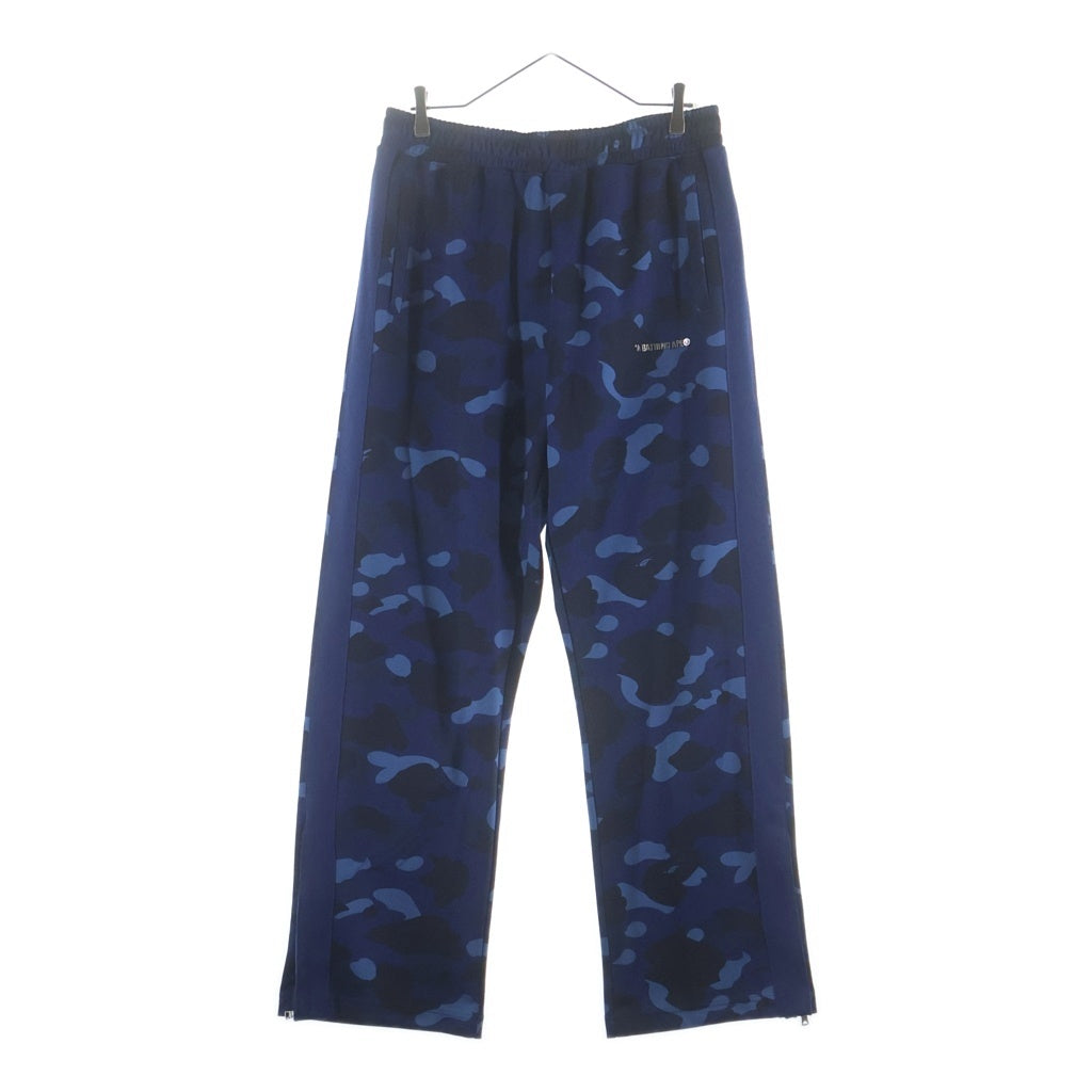 A BATHING APE(アベイシングエイプ) COLOR CAMO METAL LOGO RELAXED FIT カラーカモ メタルロゴ リラックスフィット スウェットパンツ ブルー 001PTL801315M
