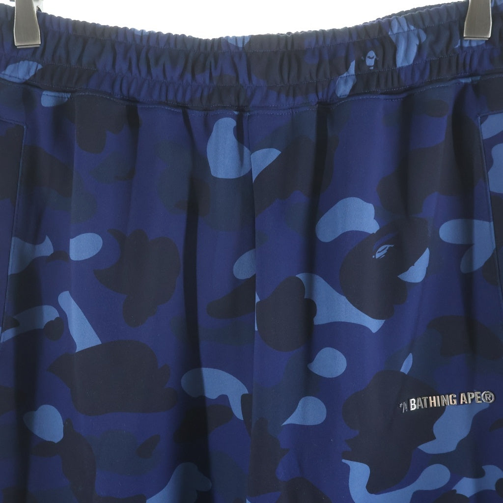 A BATHING APE(アベイシングエイプ) COLOR CAMO METAL LOGO RELAXED FIT カラーカモ メタルロゴ リラックスフィット スウェットパンツ ブルー 001PTL801315M