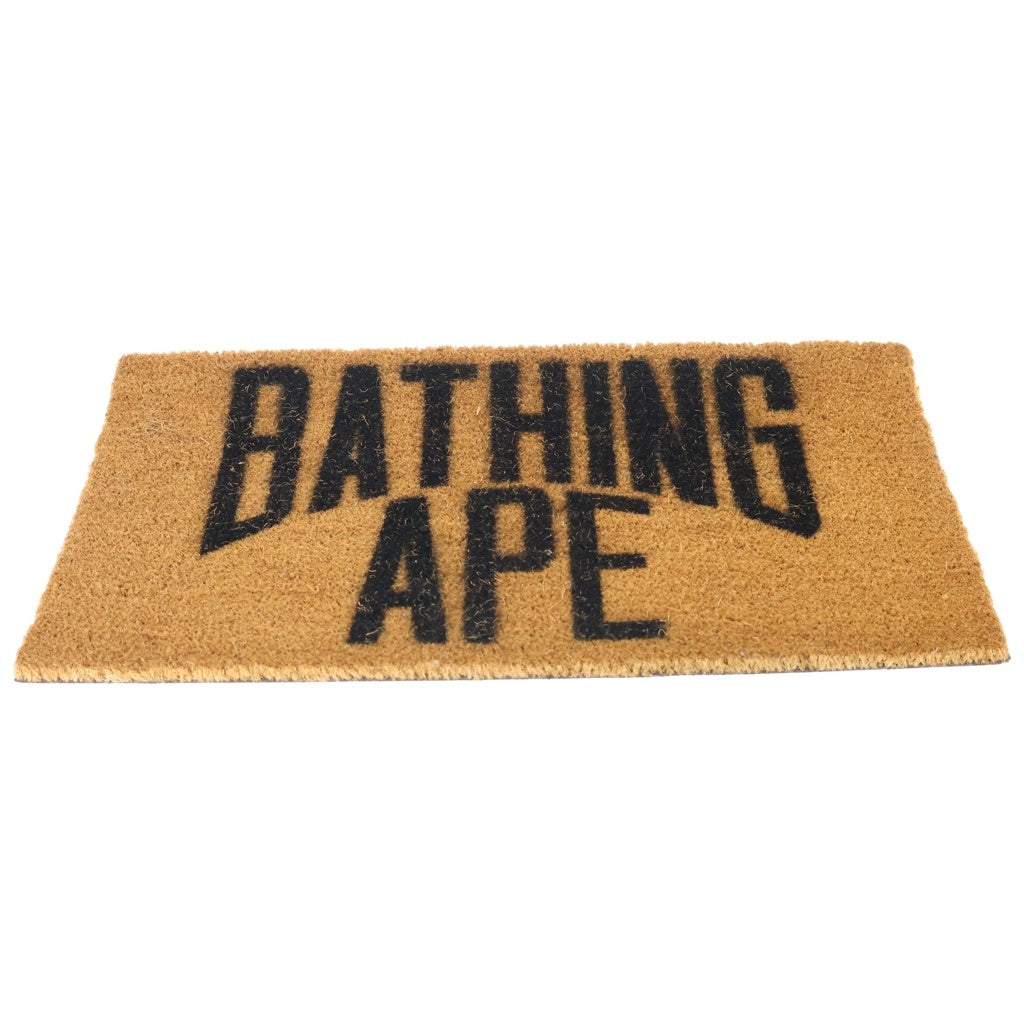 A BATHING APE(アベイシングエイプ) LOGO DOORMAT コア ロゴ ドアマット ブラウン